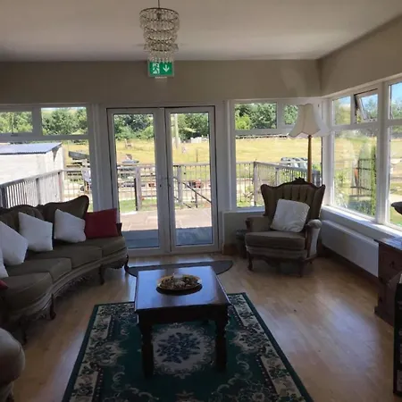 Kate's Rest فندق مبيت وإفطار كيلكيني